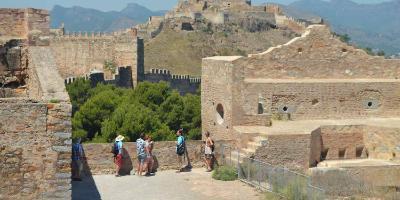 The Touring Bus-¡Tropieza con el Imperio Romano! Tour por Valencia + Sagunto-Stumble onto the Roman Empire! Valencia + Sagunto Tour-Entropessa amb l'Imperi Romà! Tour per València + Sagunt