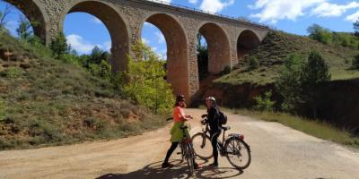 Mediterranean bike tours-Ojos Negros, la Vía Verde más llarga de España en bici-Ojos Negros, Spain's longest greenway cycling tour-Ulls Negres, la Via verda més llarga d'Espanya amb bici