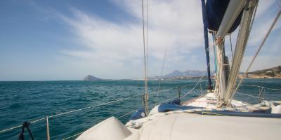 LUNA7-Navega en velero-Sailing by sailboat-Navega en veler