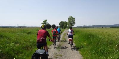 Mediterranean bike tours-Ojos Negros, la Vía Verde más larga de España en bici-Ojos Negros, Spain's longest greenway cycling tour-Ulls Negres, la Via verda més llarga d'Espanya amb bici