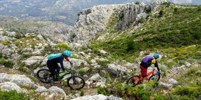 TRIBIKE TRAVEL-Vacaciones y Enduro en la Costa Blanca-Holidays and Enduro on the Costa Blanca-Vacances i Enduro en la Costa Blanca