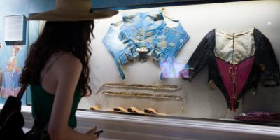 MENTA VALENCIA-El Museo de la Seda: arte y tradición-The Silk Museum: art and tradition-El Museu de la Seda: art i tradició