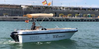 Alfanautica-Alquiler de barco sin titulación en la Marina de València-Boat rental without licence in the Marina of València-Lloguer de vaixell sense titulació en la Marina de València