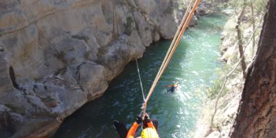 Somos Aventura-BARRANQUISMO ACUÁTICO CON TIROLINA-AQUATIC CANYONING WITH ZIP LINE-BARRANQUISME AQUATIC AMB TIROLESA