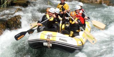 Nómada Aventura-Rafting en Montanejos-Rafting at Montanejos-Descens en bot neumàtic a Montanejos