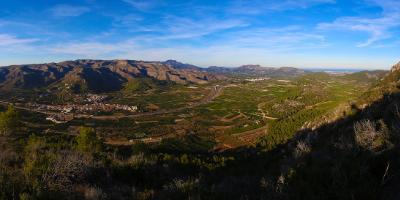 LA CAMBRA CASA RURAL-En e-bike por el Valle del Vernissa y duerme de lujo en Potries-By ebike through the Vernissa Valley and sleep in luxury in Potries-En ebike per la Vall del Vernissa i dorm de luxe a Potries