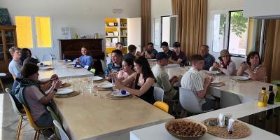 Cofrentes Turismo Activo-Esencia y fusión con la naturaleza: Oleoenoturismo y Equitación-Essence and fusion with nature: Oleo Wine Tourism and horse-riding-Essència i fusió amb la naturalesa: Oleoenoturisme i equitació