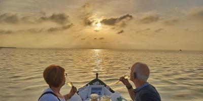 Albufera Valencia-Puesta de sol con aperitivo en l'Albufera-Sunset with aperitif at the Albufera-Posta de sol amb aperitiu en l'Albufera