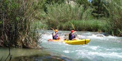 Cabriel Roc Kayaking-Rafting por el río Cabriel-Rafting on the river Cabriel-Ràfting pel riu Cabriol