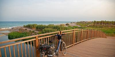 SPAINISH-Pedalea con vistas al mar de Valencia a Peñiscola o al revés.-Cycling with sea view! From Valencia to Peñiscola or reverse.-Pedala amb vista a la mar de València a Peníscola o a l'inrevés.