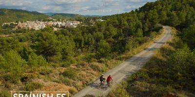 SPAINISH-Baja en bici por la Vía Verde y duerme como un rey en Navajas-Cycle through the Green Way and sleep like a king in Navajas-Baixa en bici per la Via Verda i dorm com un rei en Navaixes