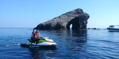 JetSki Club Torrevieja-Excursión en moto acuática a la Isla de Tabarca y La Manga-Jet ski trip to the Island of Tabarca and La Manga-Excursió en moto aquàtica a l'Illa de Tabarca i La Manga