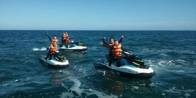 JetSki Club Torrevieja-Calas de Torrevieja en moto acuática-Jet skiing in the coves of Torrevieja-Cales de Torrevieja amb moto aquàtica