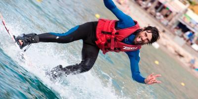 CABLE SKI BENIDORM-Escuela de esquí náutico y wakeboard-Wakeboarding and waterski school-Escola de equí náutic i wakeboard