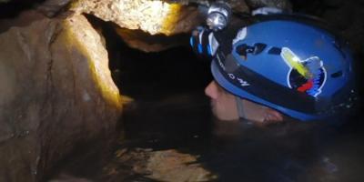 Tronkos y Barrancos-Viaje al interior de la Comunitat (espeleología)-Journey into the centre of the Region of Valencia (caving)-Viatge a l'interior de la Comunitat (espeleologia)