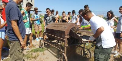 Vine i descobreix l'horta amb els cinc sentits